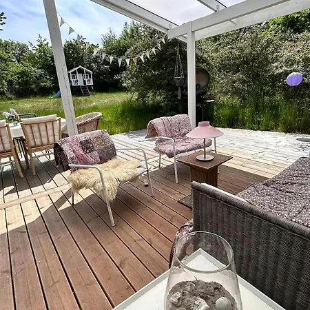 Cozy Retreat Near Sejerobugten Fårevejle